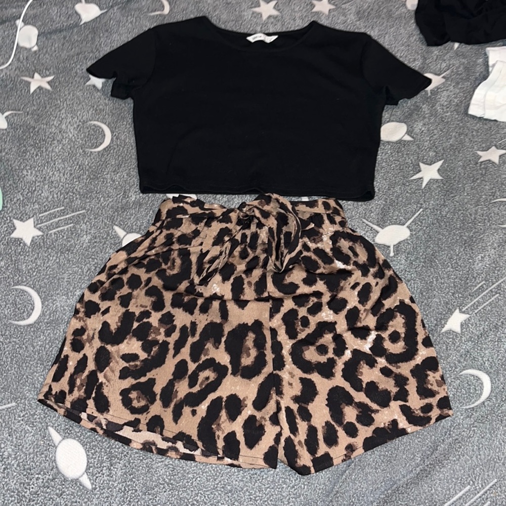 These bottoms and it’s shirt are very cute and the material is the BEST!